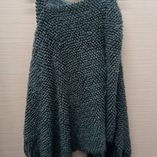Poncho grey with fringes like new