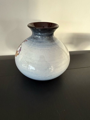 Handmade ceramic vase like new with painted floral design