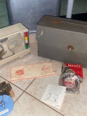 Izola G.257 tape recorder used with 3 tapes and carrying case