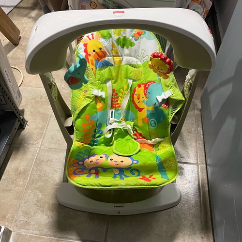 Fisher Price Relax like new with sounds, vibration and speeds for babies