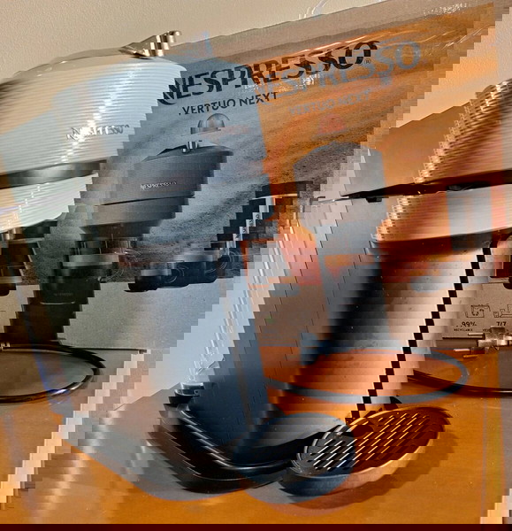 Καφετιέρα Nespresso Vertuo Next + Κάψουλες