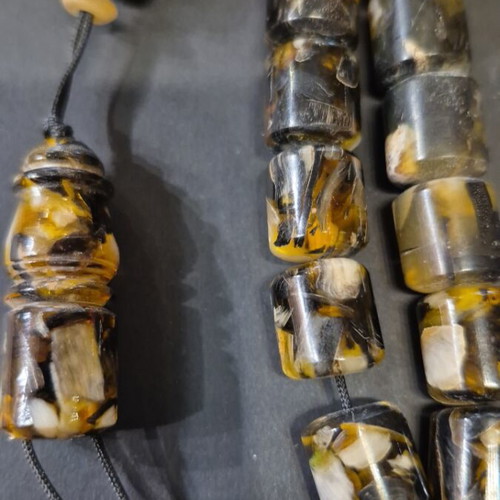Komboloi made of horn, 29 beads, 13×14mm, new