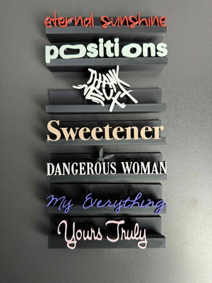 Ariana Grande CD/Vinyl Display Stand Καινούργιο από 3D εκτύπωση