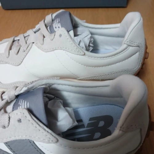 New Balance shoes with perfect design, unworn