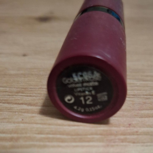 Lipstick number 12 from Golden Rose like new