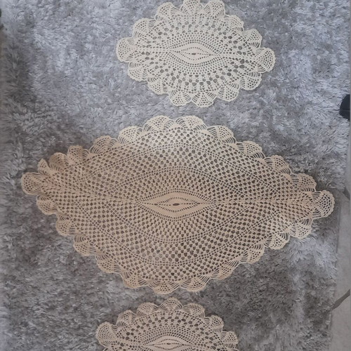 Set of 3 handmade placemats like new, ecru-beige