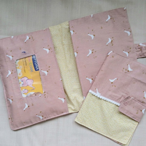 Gift set health book cover and case for wipes and diapers new, cotton fabrics