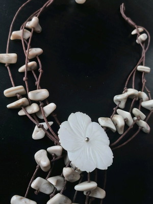 Necklace like new