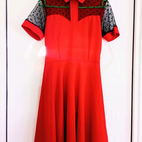 Dress with zipper size M like new, red