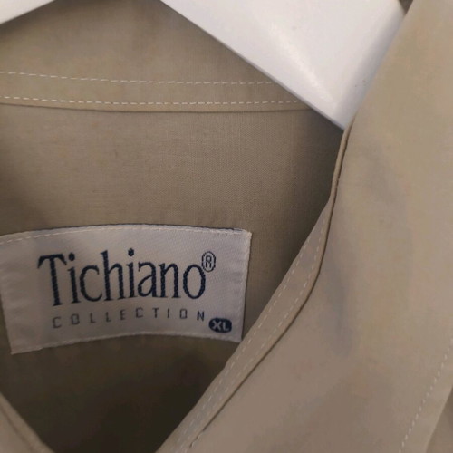 Men's dress shirts used, set of 2, size XL