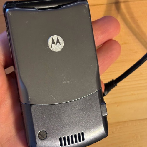 Motorola RAZR V3 cell phone used