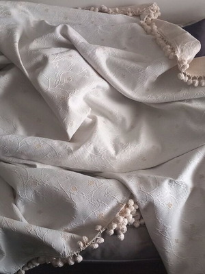 Sofa throw 250×240 beige with tassels around