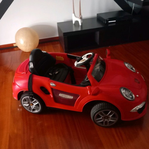 Electric 12V Porsche kids car like new