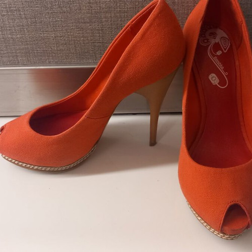 Bershka red pumps size 36 used