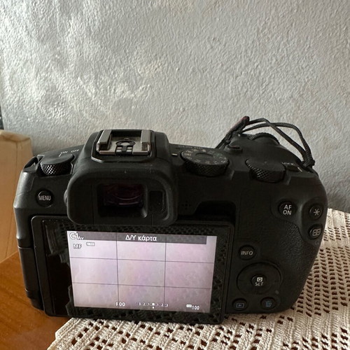Canon EOS RP Mirrorless фотоапарат като нов