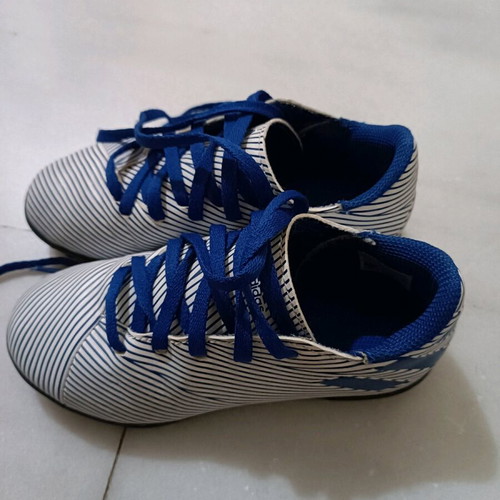 Children's football shoes like new, multicolor, size 30