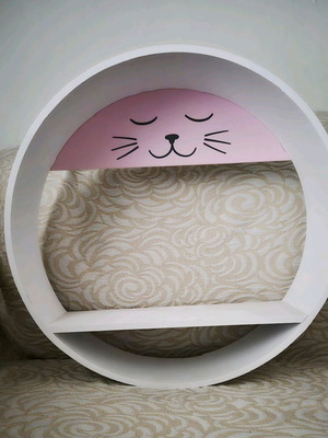 Wooden round kids shelf like new 37 centimeters