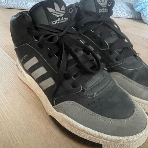 Adidas kids boots size 36.5 used, black