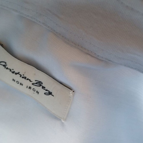 Christian Berg men's light blue non-iron dress shirt, L