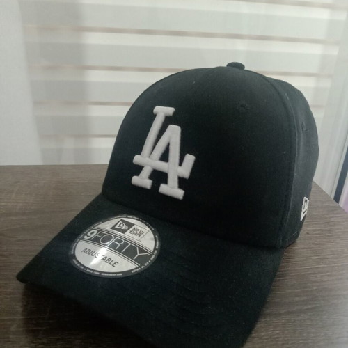 New Era LA cap like new, adjustable and comfortable