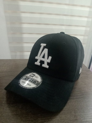 New Era LA cap like new, adjustable and comfortable