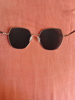Women's sunglasses like new, black and gold