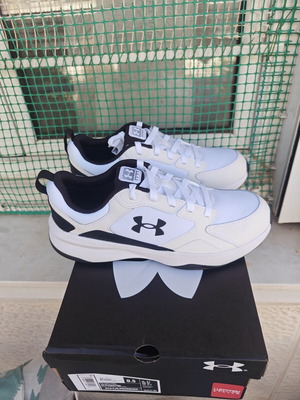 Under Armour UA Charged Edge αθλητικά παπούτσια μέγεθος 43, μαύρο και άσπρο