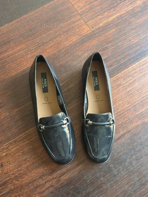 Loafers 37 blue Marks & Spencer leather patent new with orthopedic sole
