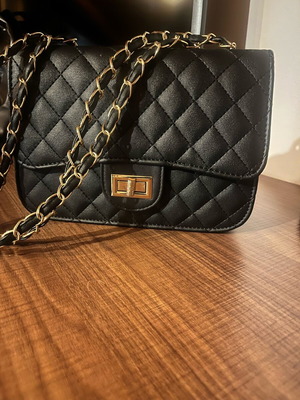 Quilted shoulder bag black with gold details new