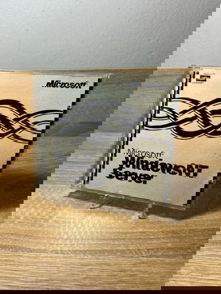 Microsoft Windows NT Server