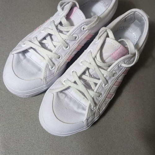 Adidas kids sneakers size 34 white canvas like new