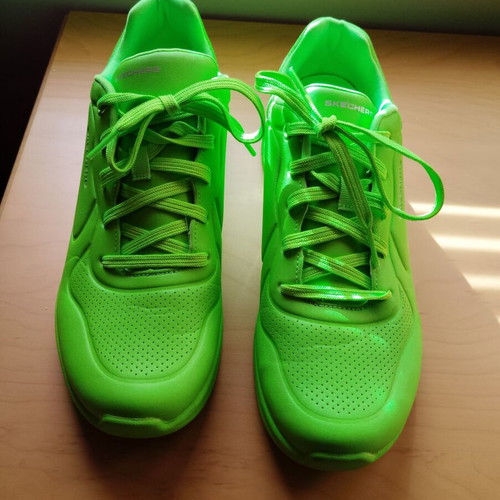 Leather green Skechers sports shoes size 40 like new