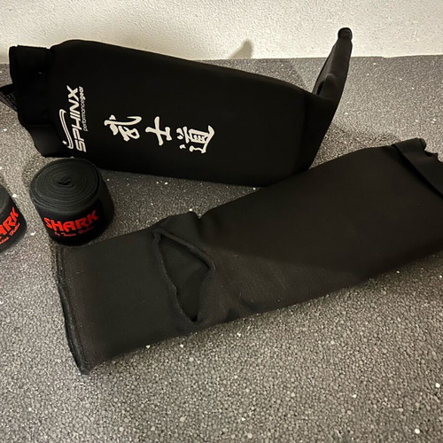 Sphinx kickboxing training shin guards medium like new