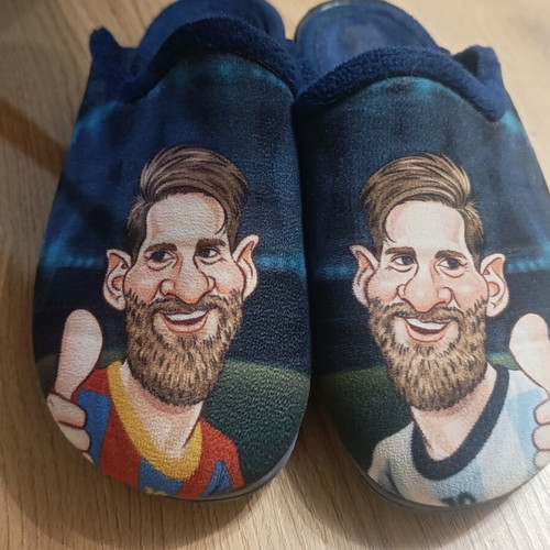 Messi slippers size 35 used, blue winter home style