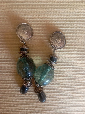 Clip earrings with special black and emerald stones, new