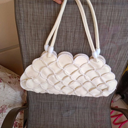 Shoulder bag like new, very nice