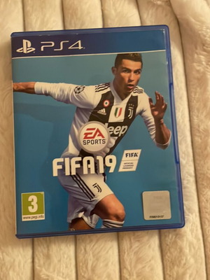 FIFA 19 PS4 lightly used