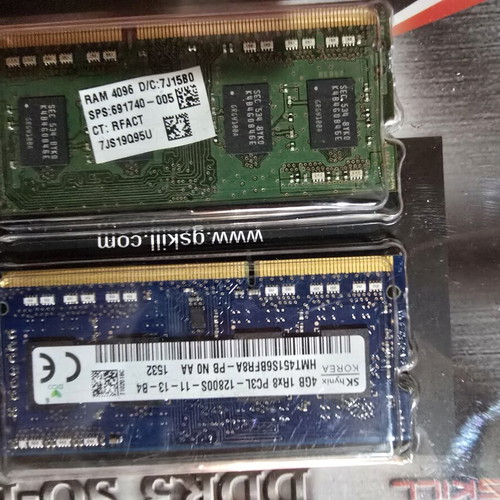 DDR3L Laptop RAM 8GB 2x4GB 1600MHz Samsung and SK Hynix like new