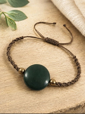 Macrame bracelet with large green stone and gold tones, adjustable, new