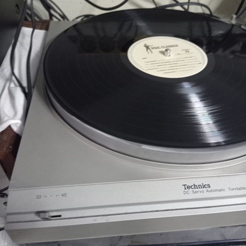 Technics SL-200 DC Servo Automatic Turntable System used