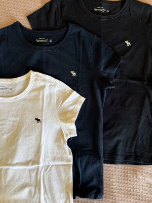 Abercrombie T-shirt set of 3, blue black white, size M