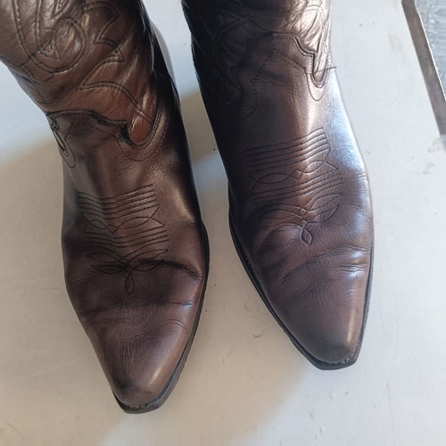 Buffalo leather cowboy short boots like new, brown, size 44.5