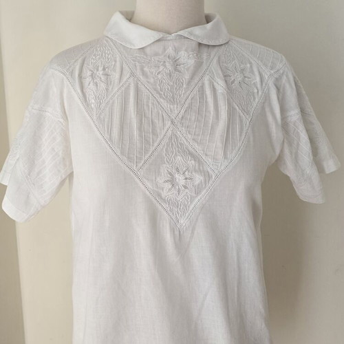 Vintage blouse with back buttons, size L, used, white cotton