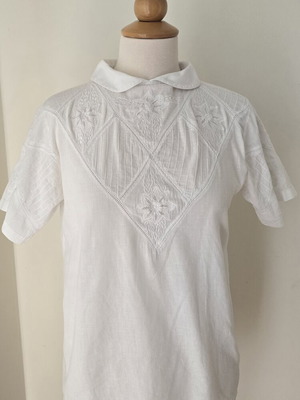 Vintage blouse with back buttons, size L, used, white cotton