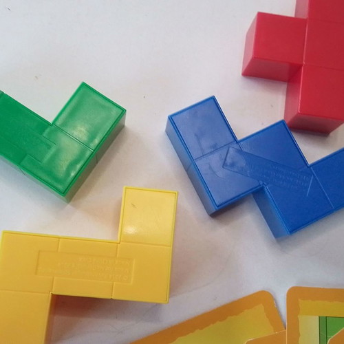 Ravensburger Make n Break skill educational game used