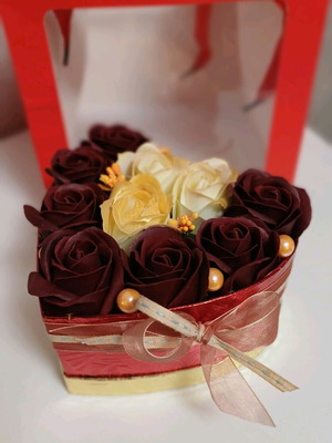Soap roses new with teddy bear in gift packaging
