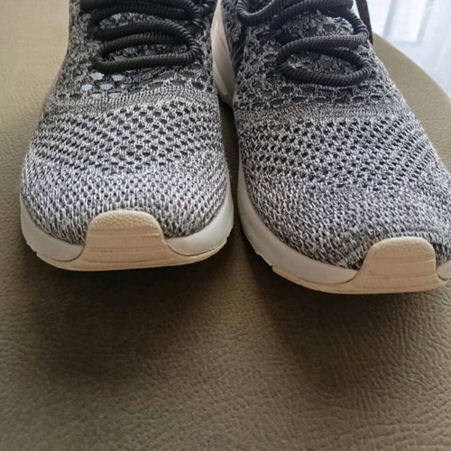 Nike women's athletic shoes used, size 38, gray and pink