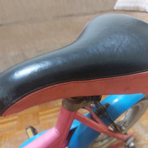Children's bicycle like new, racing type, with V-Brakes