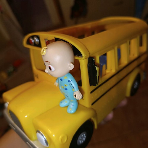 Cocomelon school bus like new with sound
