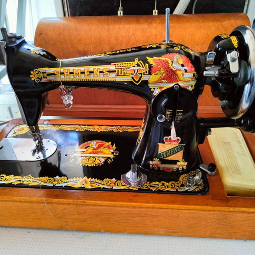 Shmens sewing machine like new, used
